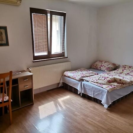 Anh' Private Rooms For Tourist Bratislava Luaran gambar