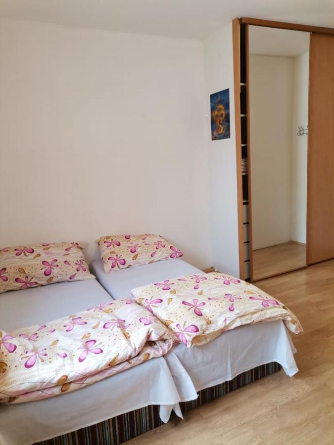 Anh' Private Rooms For Tourist Bratislava Luaran gambar